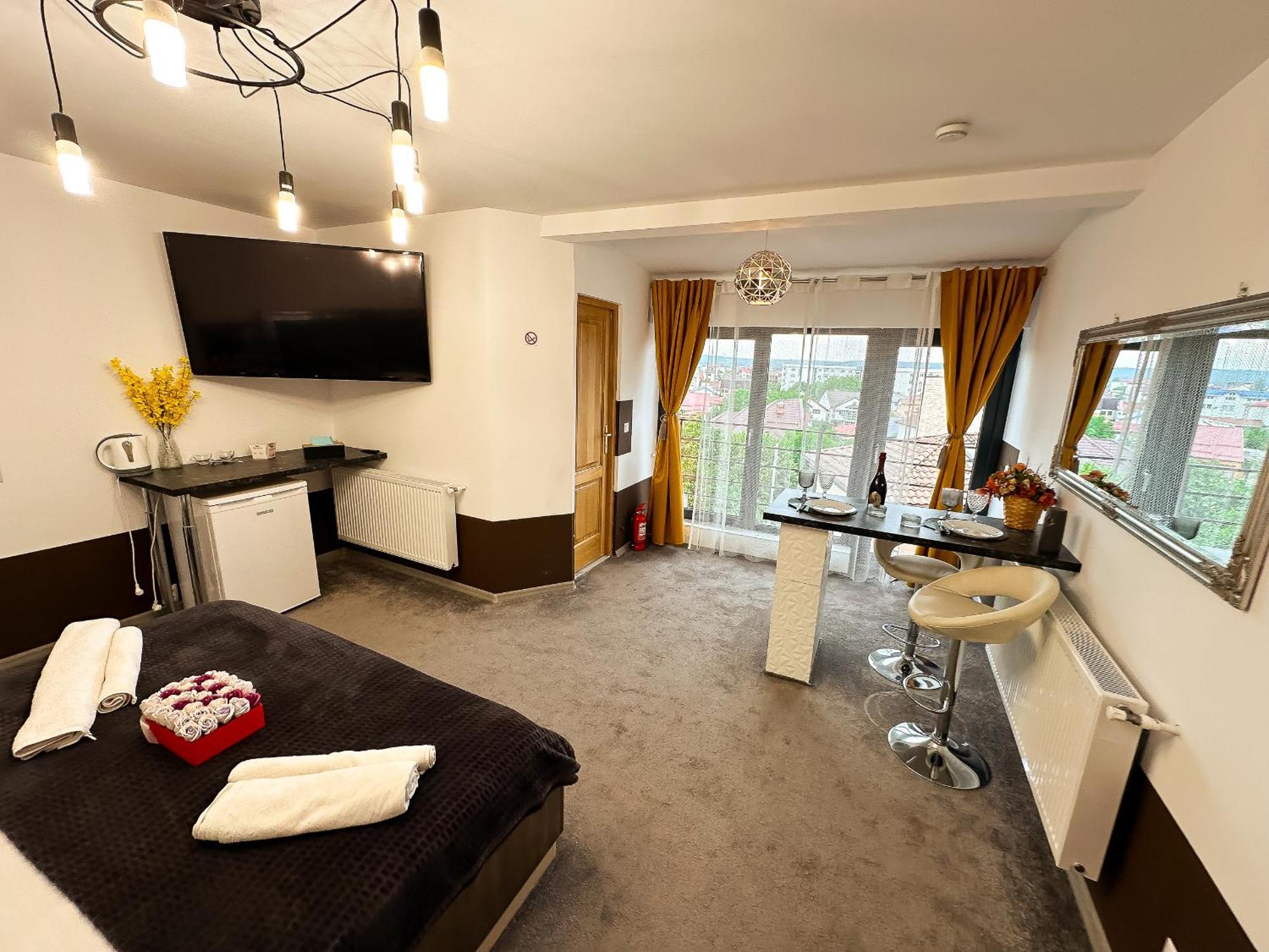 קריובה The Royal - Studio With Balcony & Panoramic View מראה חיצוני תמונה